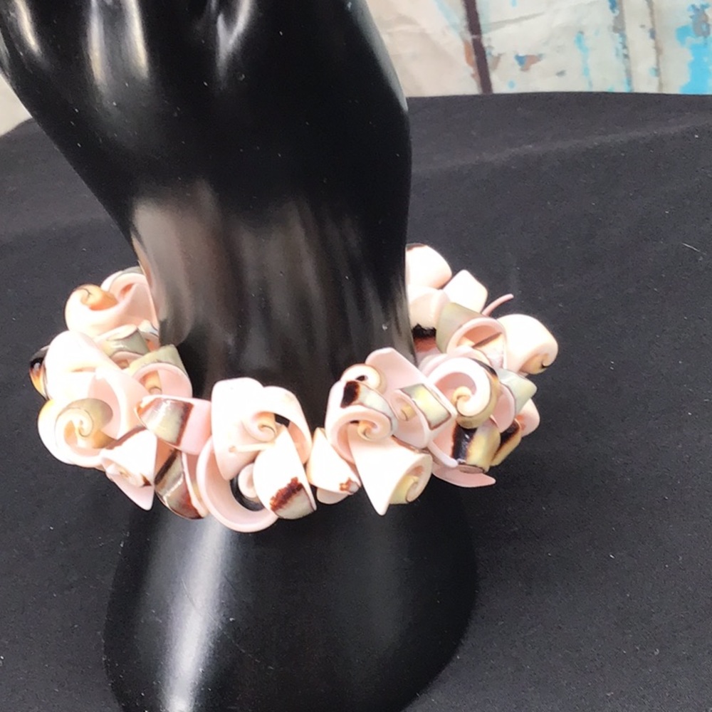 Shell Bracelet Stretchy - Picture 5 of 5